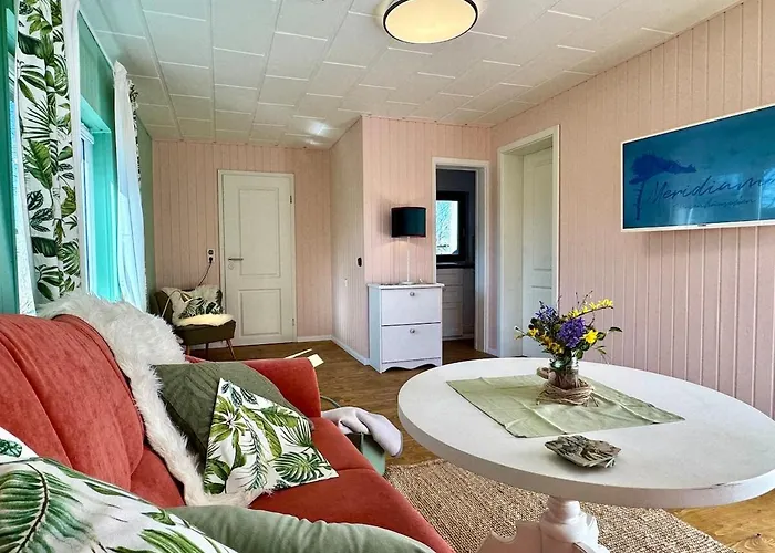 Meridiamus 2 - Ferienhaeuschen In Boddennaehe *